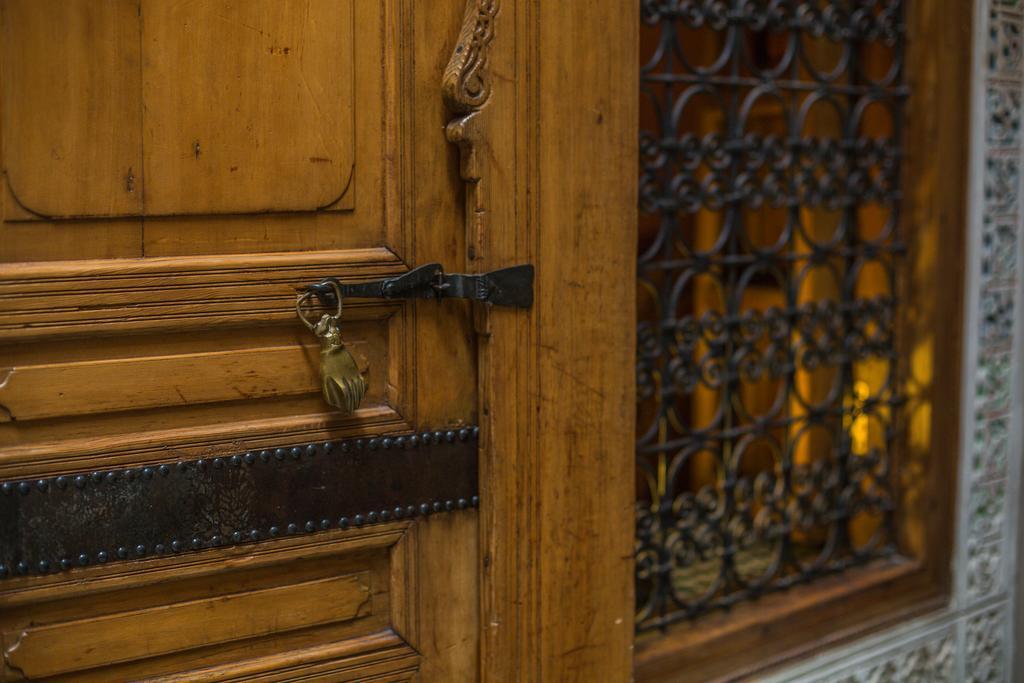 Dar Victoria Hotell Fès Exteriör bild