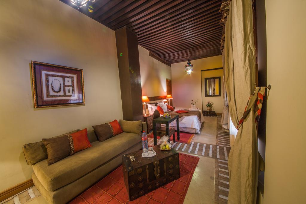 Dar Victoria Hotell Fès Exteriör bild