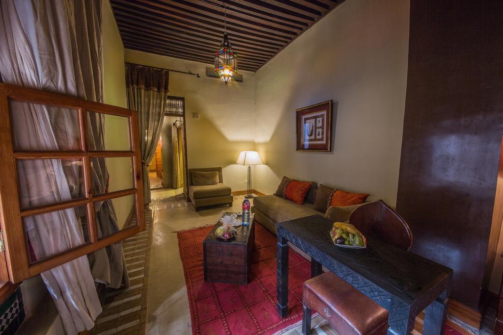Dar Victoria Hotell Fès Exteriör bild