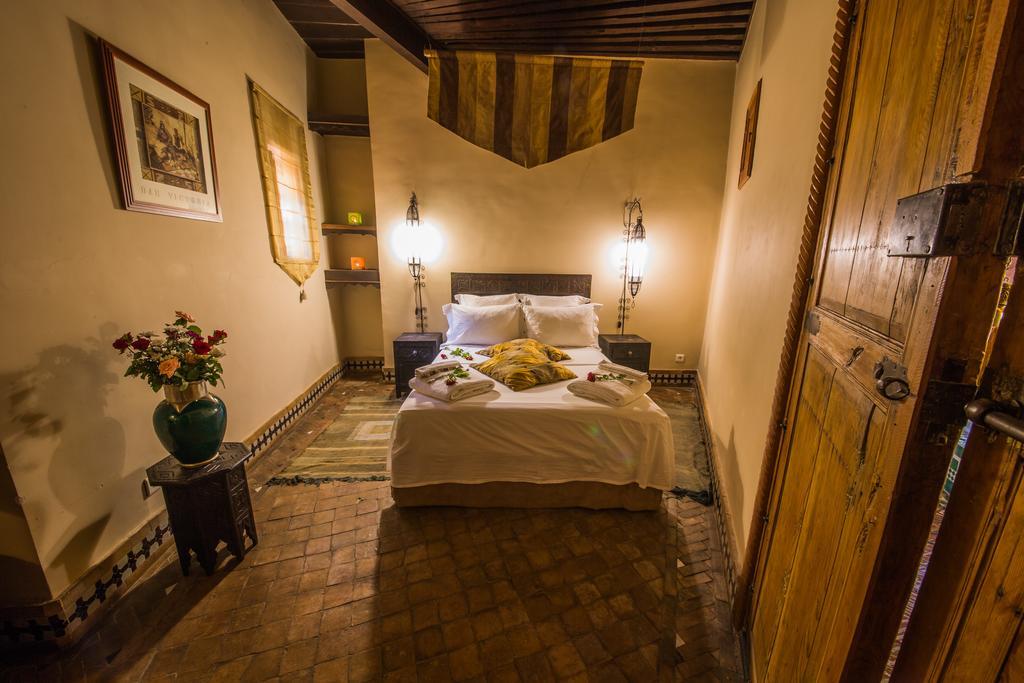 Dar Victoria Hotell Fès Exteriör bild