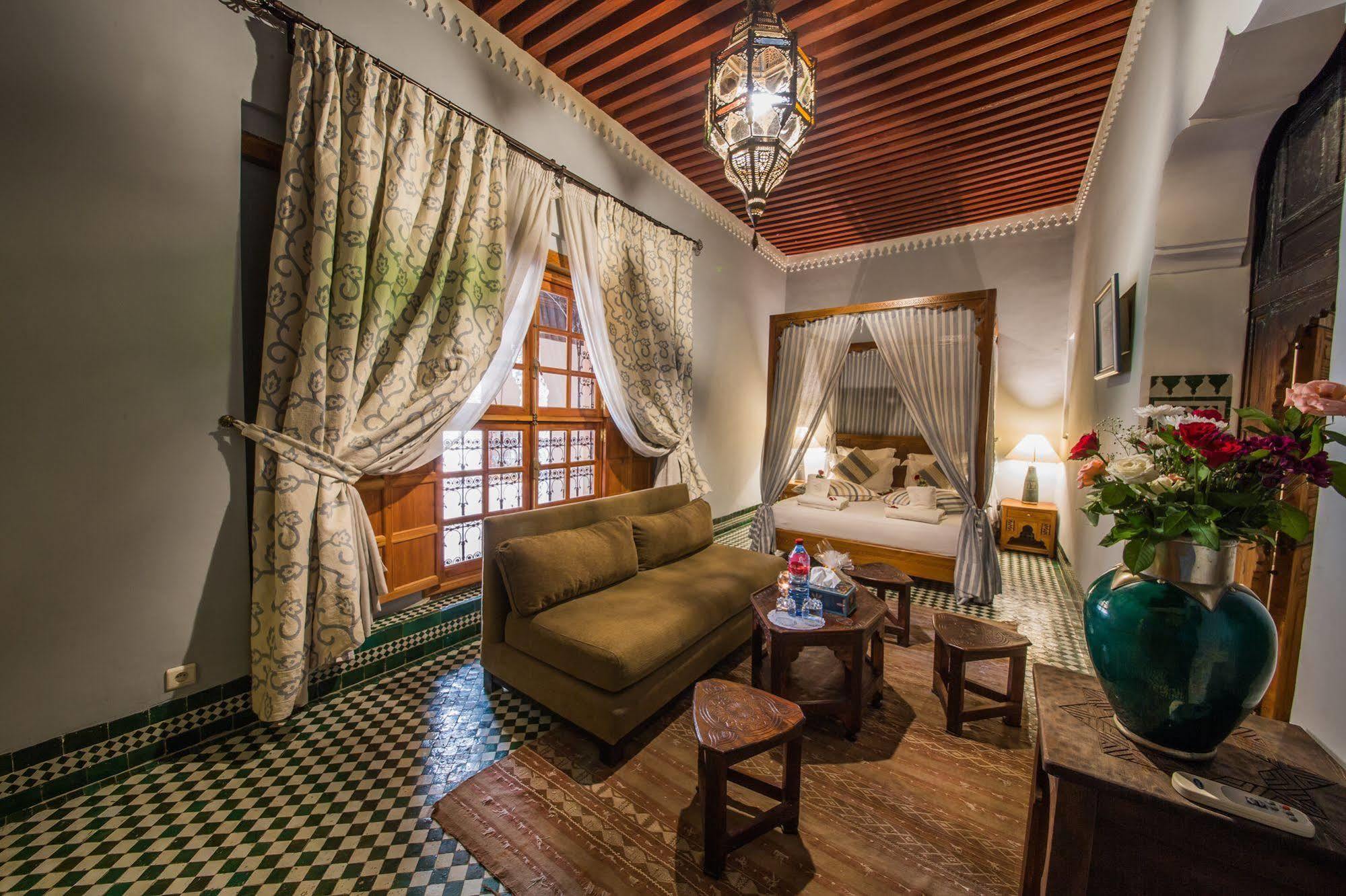 Dar Victoria Hotell Fès Exteriör bild